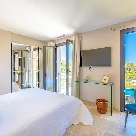 Readmyhostprofile! 6 Bedrooms Terrace & Private Pool Grimaud